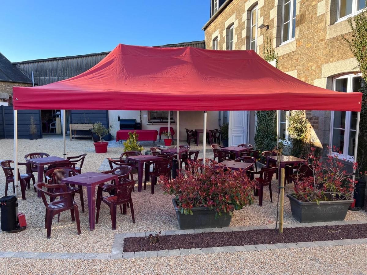 Au Pere Tranquille Hotel Tinchebray-Bocage Exterior photo