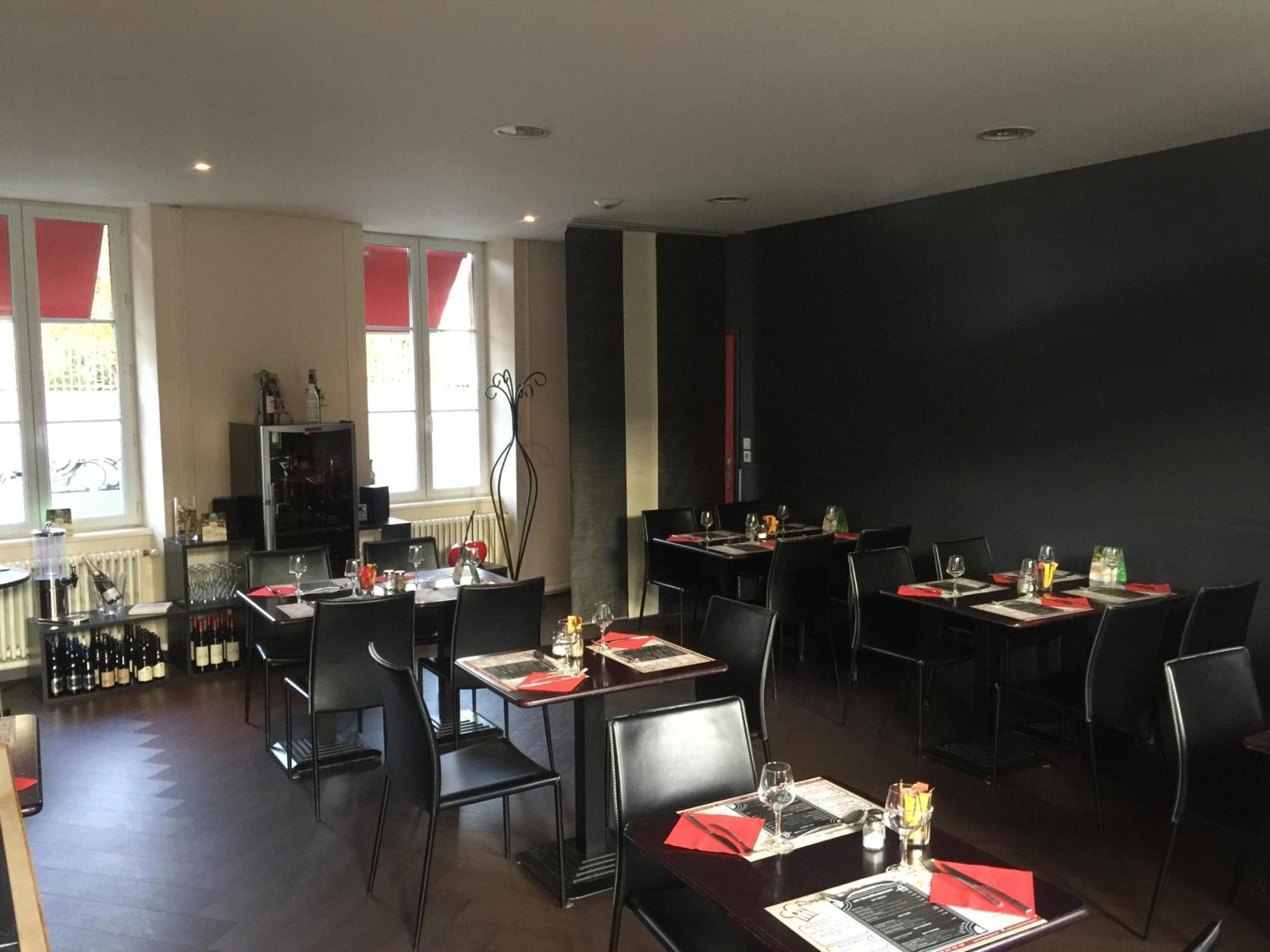 Au Pere Tranquille Hotel Tinchebray-Bocage Exterior photo